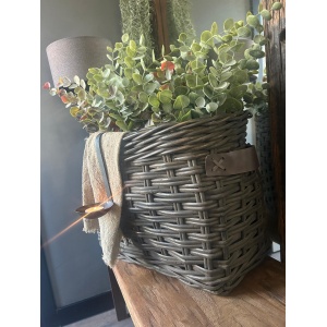 Landelijke Rattan Mand met Leren Handvatten