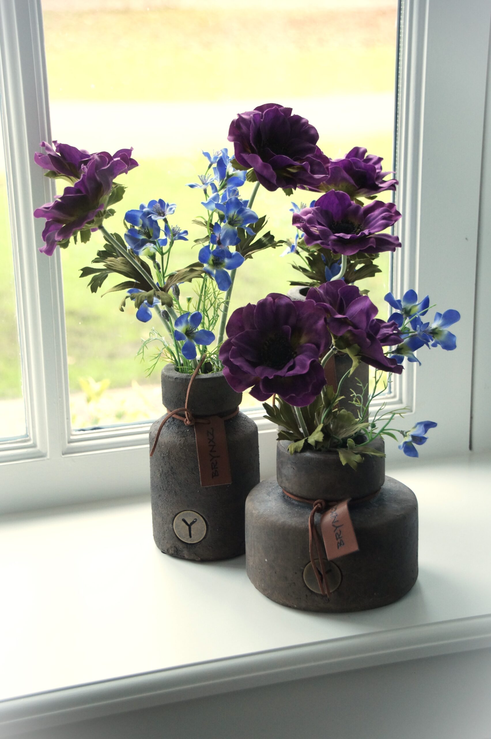 Brynxz Set of 3 Bottles Leather Rope Majestic Brown | Erve Smit Landelijke decoratie Brynxz Set of 3 Bottles Leather Rope Majestic Brown