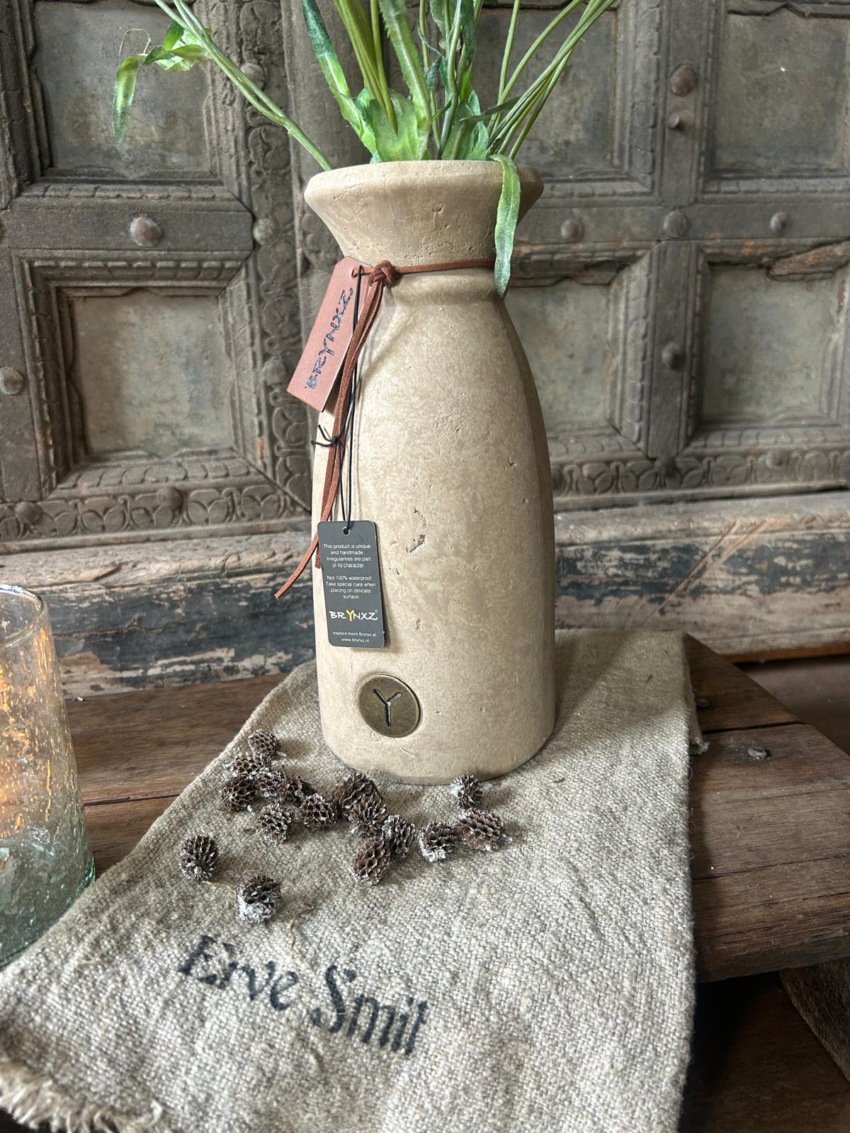 Brynxz Vase Luxury Leather Rope Majestic Taupe S | Erve Smit Landelijke decoratie Brynxz Vase Luxury Leather Rope Majestic Taupe S
